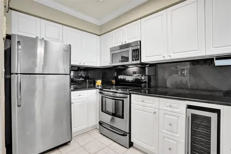 2501 S Ocean Drive Hollywood FL 33019