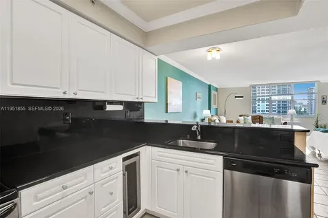 2501 S Ocean Drive Hollywood FL 33019