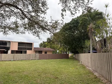 20537 NE 6th Court Miami FL 33179