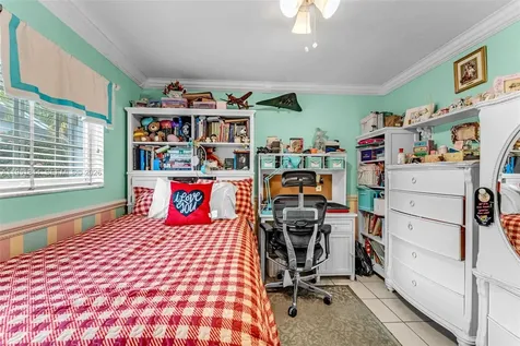 1232 SW 132nd Court Miami FL 33184