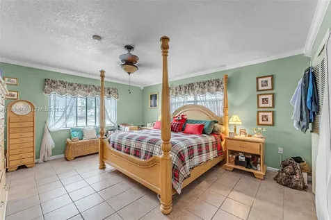 1232 SW 132nd Court Miami FL 33184