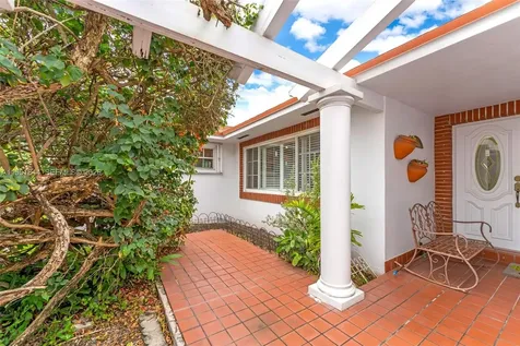 1232 SW 132nd Court Miami FL 33184
