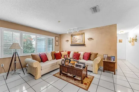1232 SW 132nd Court Miami FL 33184