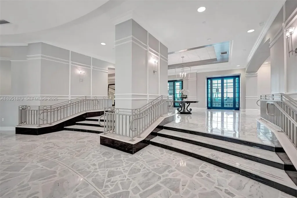 2501 S Ocean Drive Hollywood FL 33019