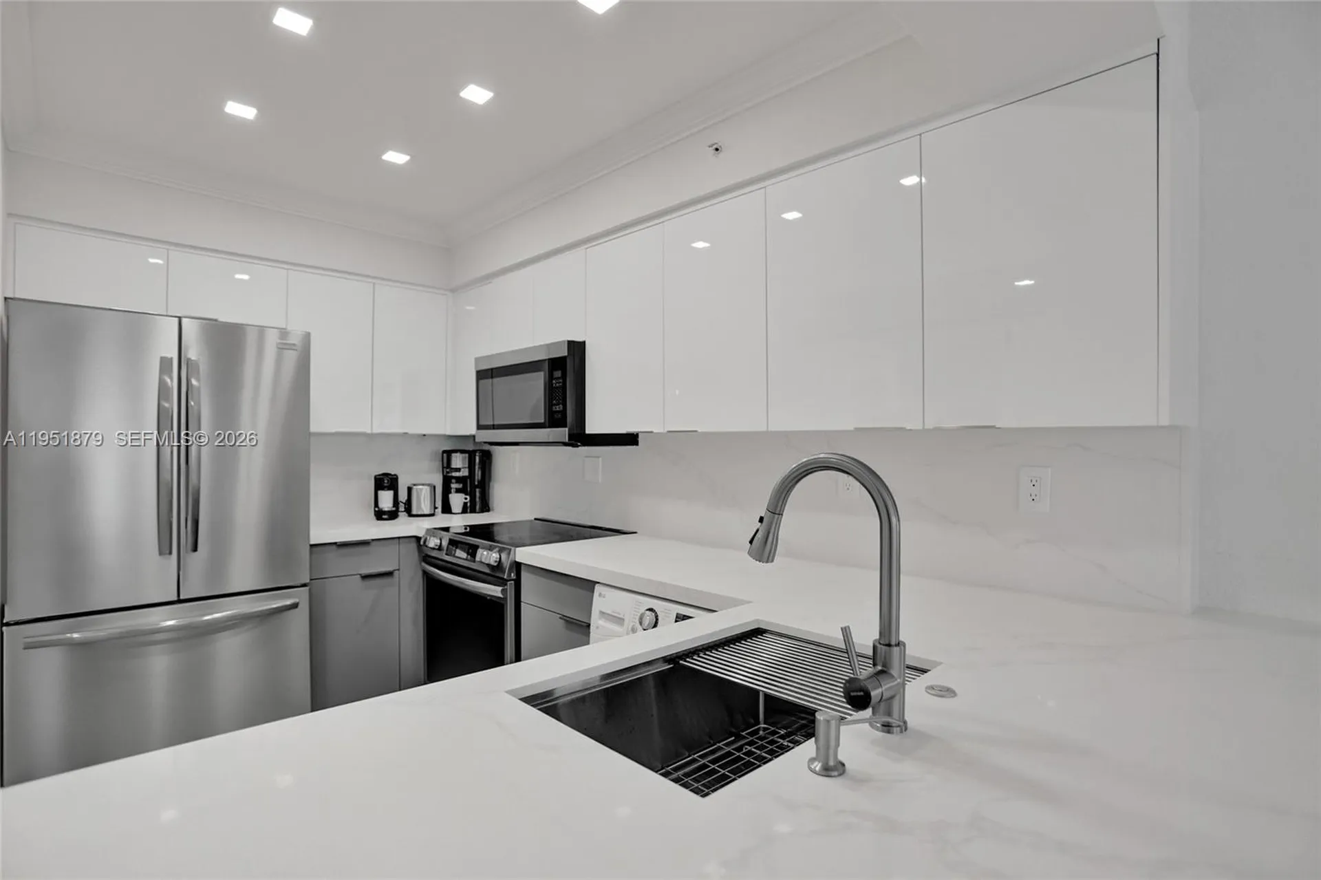 2501 S Ocean Drive Hollywood FL 33019