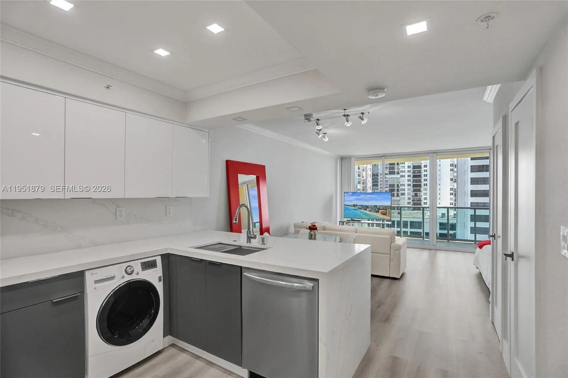 2501 S Ocean Drive Hollywood FL 33019