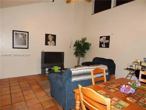 1761 NW 73rd Avenue Plantation FL 33313