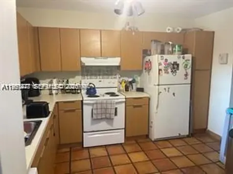 1761 NW 73rd Avenue Plantation FL 33313