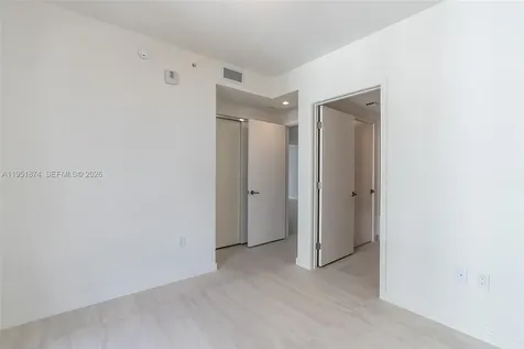 77 SE 5th Street Miami FL 33131