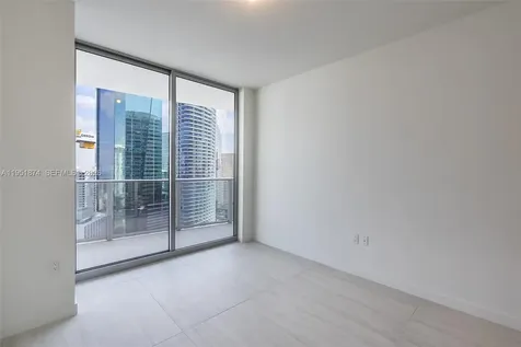 77 SE 5th Street Miami FL 33131