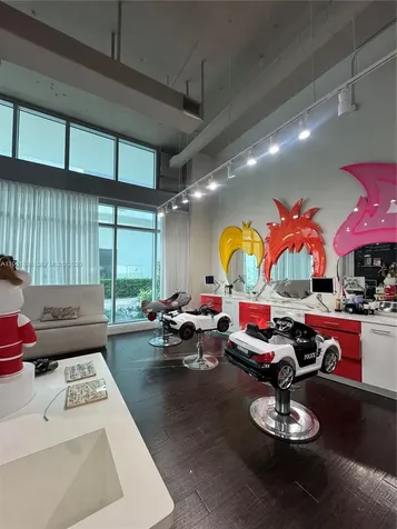 000 NE Confidential Miami FL 33137