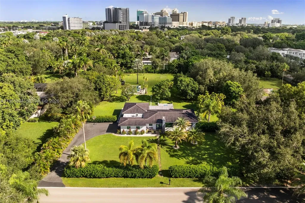 07325 SW 102nd Street Pinecrest FL 33156