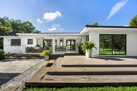 07325 SW 102nd Street Pinecrest FL 33156
