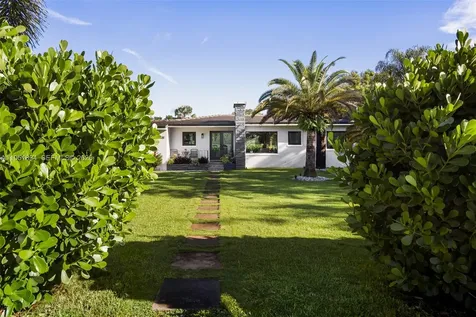 07325 SW 102nd Street Pinecrest FL 33156