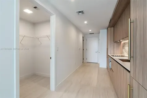 77 SE 5th Street Miami FL 33131