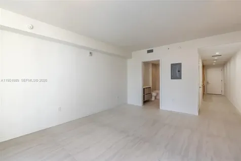 77 SE 5th Street Miami FL 33131
