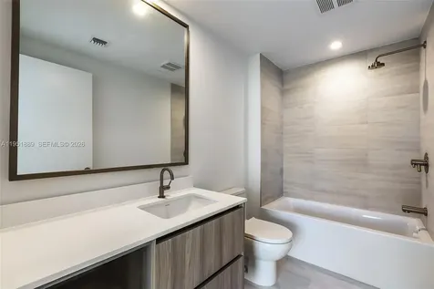 77 SE 5th Street Miami FL 33131