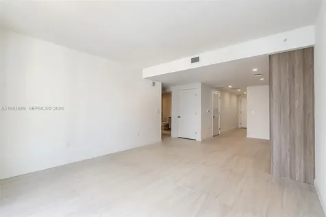 77 SE 5th Street Miami FL 33131