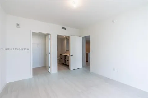 77 SE 5th Street Miami FL 33131