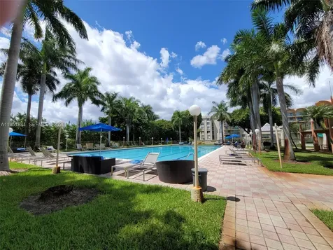 9320 Fontainebleau Boulevard Miami FL 33172