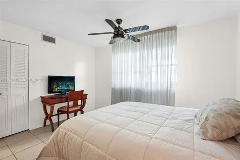 314 SE 10th Street Dania Beach FL 33004