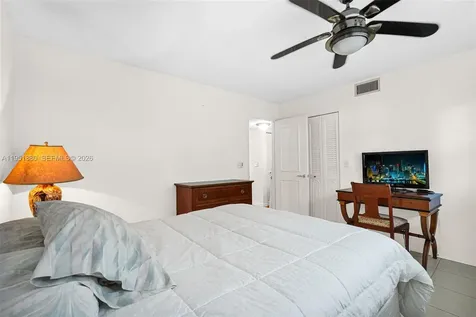 314 SE 10th Street Dania Beach FL 33004