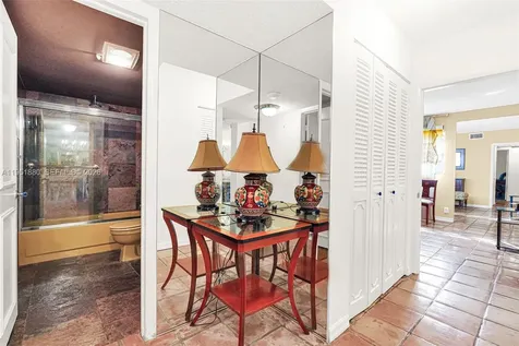 314 SE 10th Street Dania Beach FL 33004