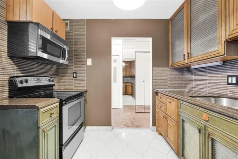 314 SE 10th Street Dania Beach FL 33004