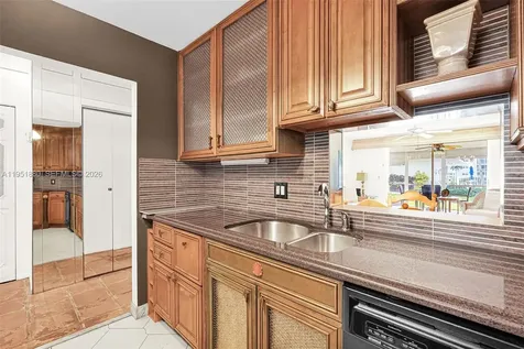 314 SE 10th Street Dania Beach FL 33004