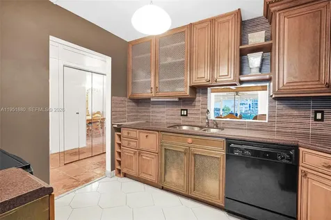 314 SE 10th Street Dania Beach FL 33004