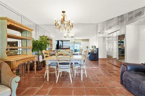 314 SE 10th Street Dania Beach FL 33004