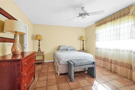 314 SE 10th Street Dania Beach FL 33004