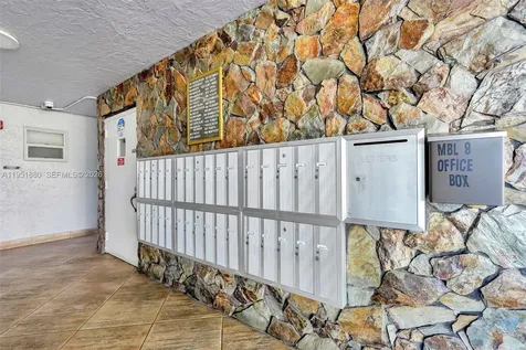314 SE 10th Street Dania Beach FL 33004