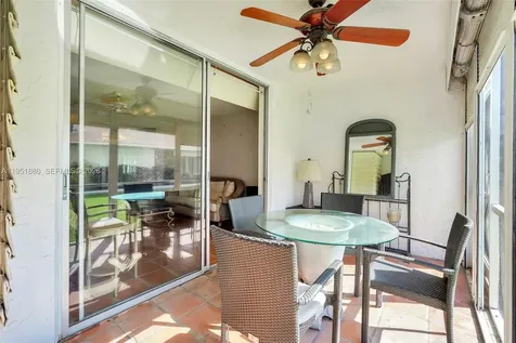 314 SE 10th Street Dania Beach FL 33004