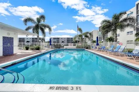 314 SE 10th Street Dania Beach FL 33004