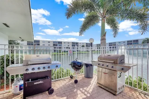 314 SE 10th Street Dania Beach FL 33004