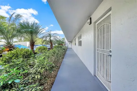 314 SE 10th Street Dania Beach FL 33004