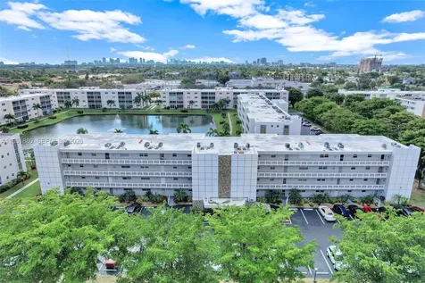 314 SE 10th Street Dania Beach FL 33004