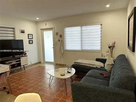 4485 SW 7th Street Miami FL 33134