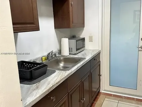 4485 SW 7th Street Miami FL 33134