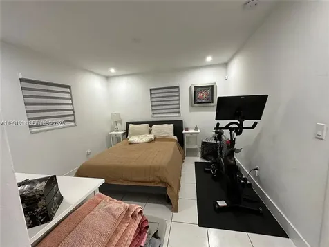 4485 SW 7th Street Miami FL 33134