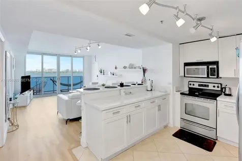 7501 E Treasure Drive North Bay Village FL 33141