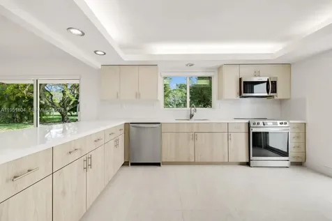 2045 SW 125th Court Miami FL 33175