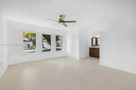 2045 SW 125th Court Miami FL 33175