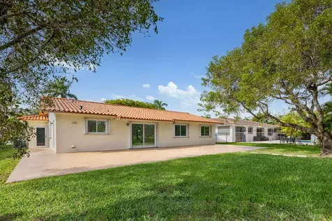 2045 SW 125th Court Miami FL 33175