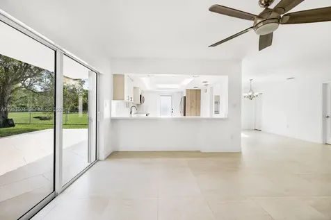 2045 SW 125th Court Miami FL 33175