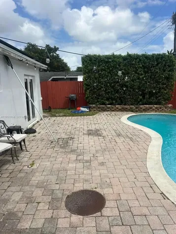 5620 SW 38th Street Davie FL 33314