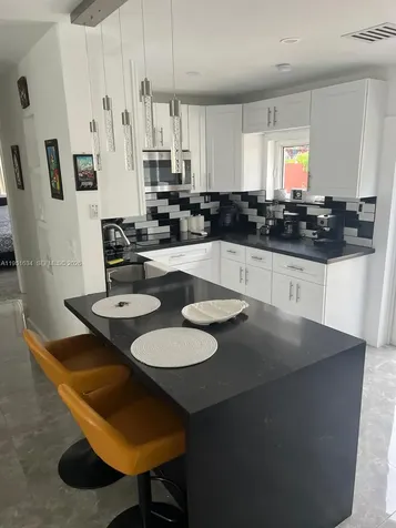 5620 SW 38th Street Davie FL 33314