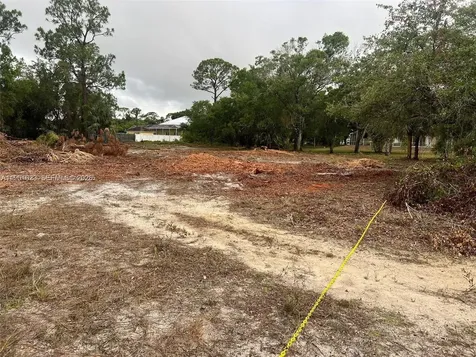 17 Rosevelt Avenue Lehigh Acres FL 33936
