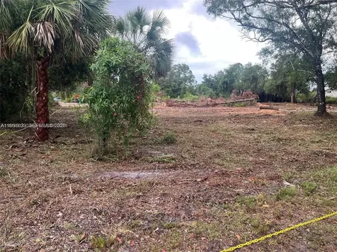 17 Rosevelt Avenue Lehigh Acres FL 33936